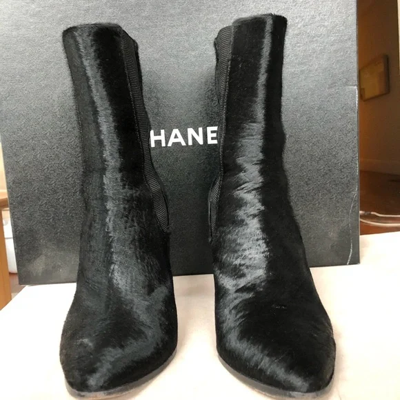 COPY - Chanel pony haired booties - Picture 3 of 8